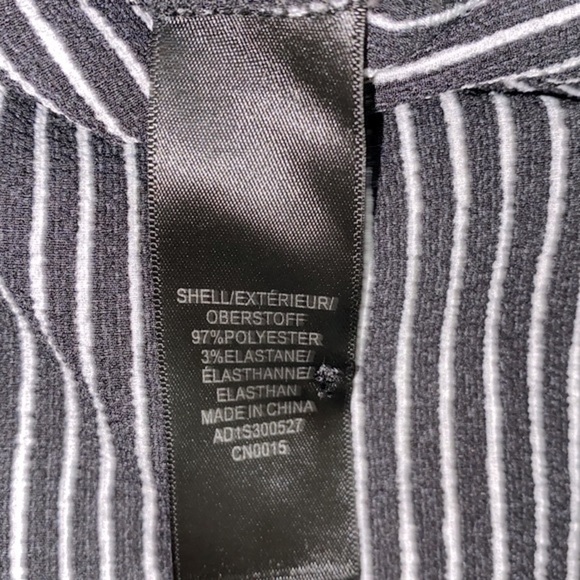 Adriana Papell black striped top size medium - Picture 6 of 6